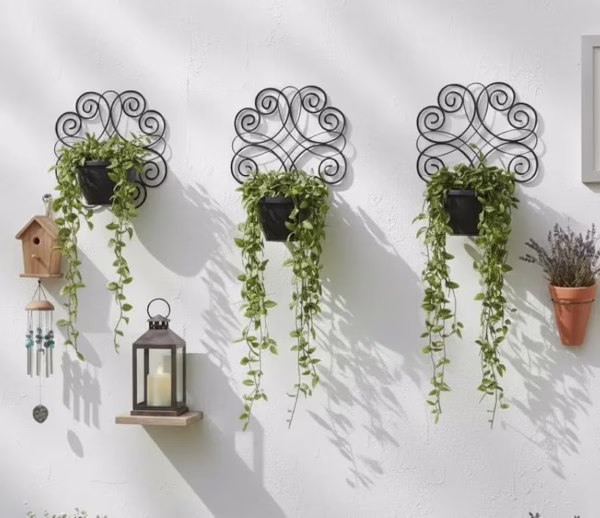 Wall-Mounted Metal Plant Holder, Elegant Scroll Plant Hanger, Outdoor Plant Pot Hook, Durable Metal Pot Holder