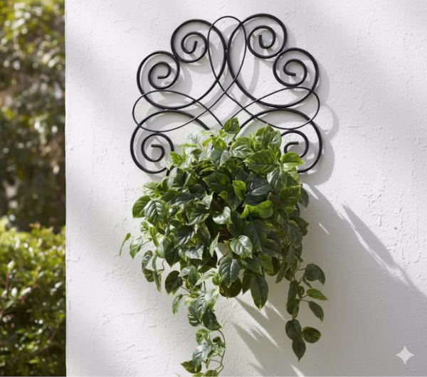 Wall-Mounted Metal Plant Holder, Elegant Scroll Plant Hanger, Outdoor Plant Pot Hook, Durable Metal Pot Holder