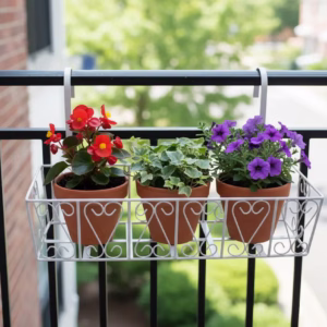 Vintage Heart Hanging Basket, Balcony Railing Planter, Iron Metal Plant Stand, Outdoor Garden Decor
